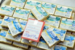 засыхает плавленый сырок...
